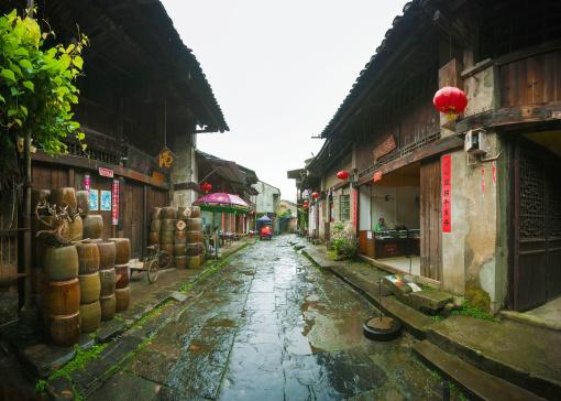 太阳报：拉师傅逛夜店缺训将被罚65万镑，相当于2周薪水